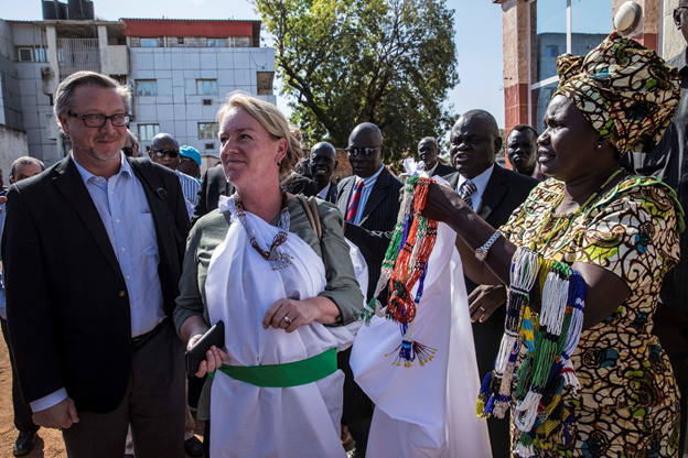 Wau residents receive the Partnership for Recovery and Resilience High level delegation